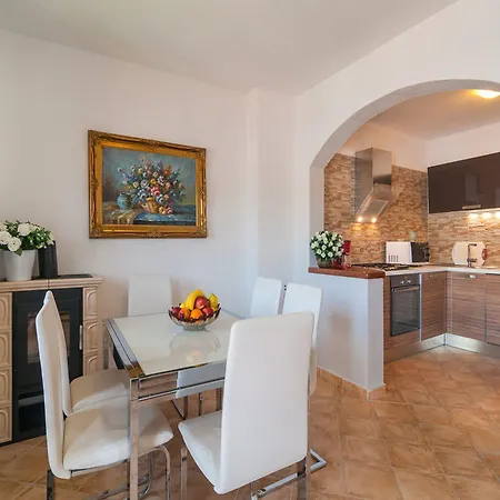 Vero Aparthotel 4*