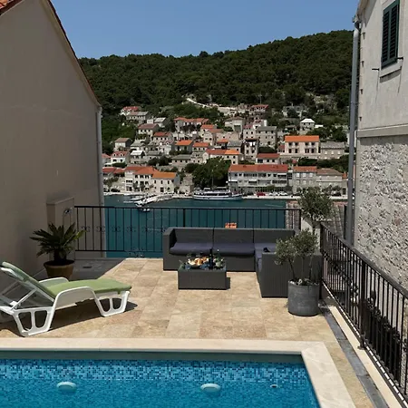 Vero 4* Pučišća