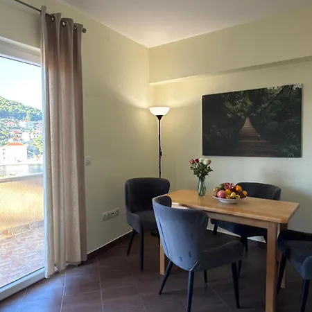 Vero 4* Pučišća