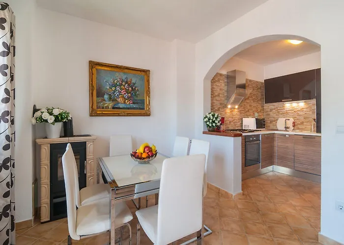 Vero Aparthotel 4*