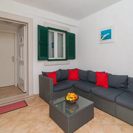 Aparthotel Vero Pucisca