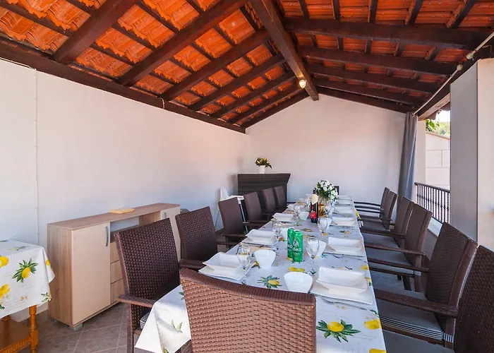 Aparthotel Vero Pucisca